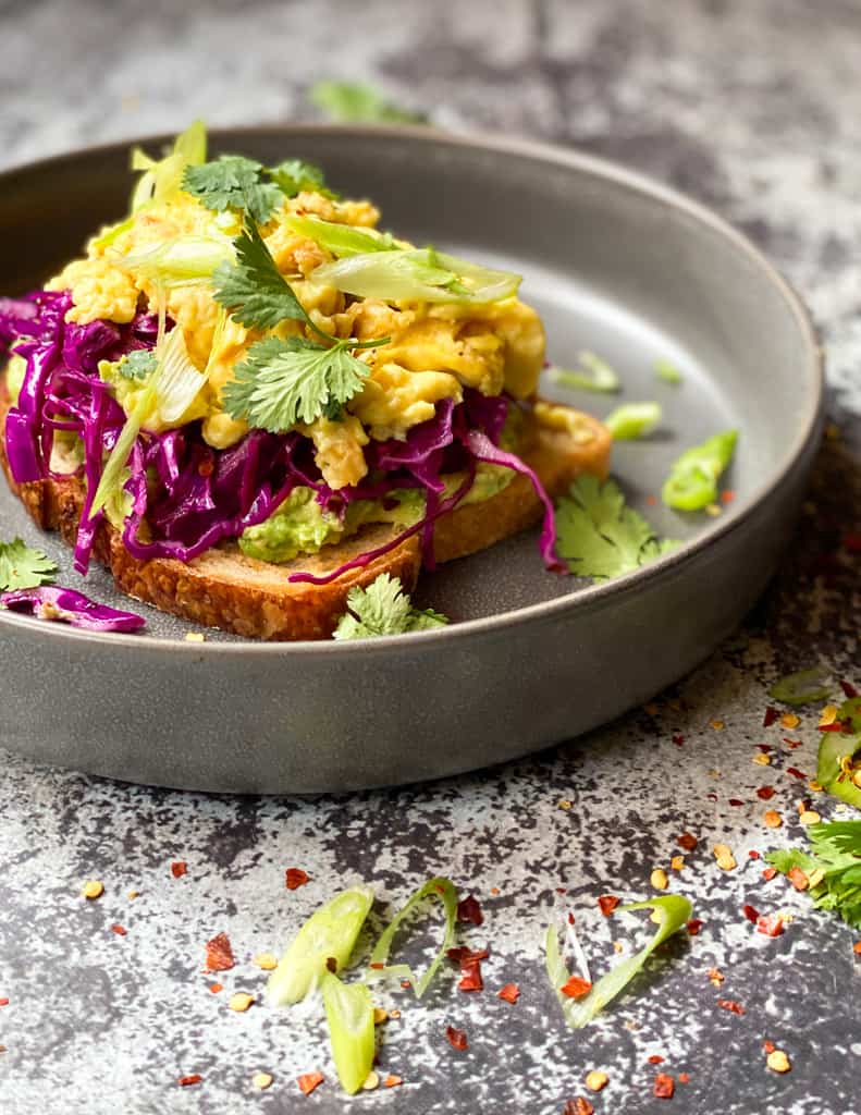 Easy AVocado toast with red cabbage and egg